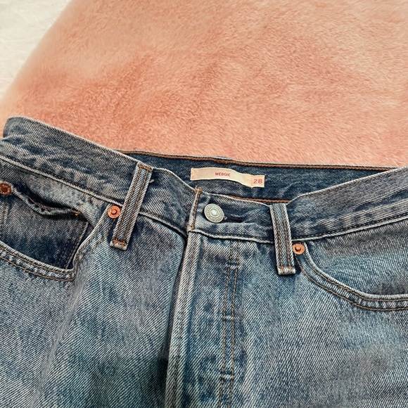 Levi’s Wedgie Fit Jeans Mom Jeans High Waisted - Picture 13 of 16